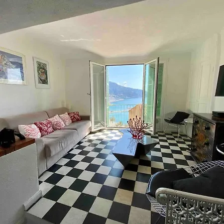 Casa vacanze Capodanna, Au Coeur De La Vieille Ville, Maison De Village Avec Magnifique Vue Sur La Mentone