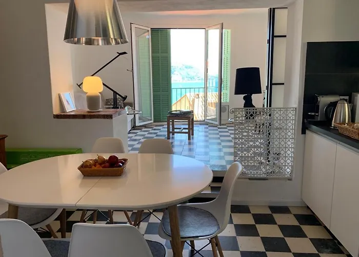 Capodanna, Au Coeur De La Vieille Ville, Maison De Village Avec Magnifique Vue Sur La