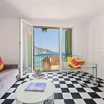 Feriehus Capodanna, Au Coeur De La Vieille Ville, Maison De Village Avec Magnifique Vue Sur La