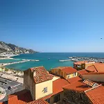 Сasa de vacaciones Capodanna, Au Coeur De La Vieille Ville, Maison De Village Avec Magnifique Vue Sur La *
