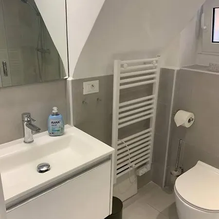 Capodanna, Au Coeur De La Vieille Ville, Maison De Village Avec Magnifique Vue Sur La Semesterbostad Menton