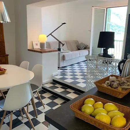 Capodanna, Au Coeur De La Vieille Ville, Maison De Village Avec Magnifique Vue Sur La