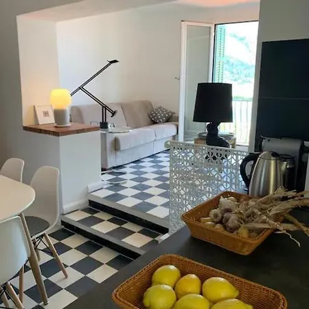 Capodanna, Au Coeur De La Vieille Ville, Rooftop Avec Magnifique Vue Sur La * 芒通