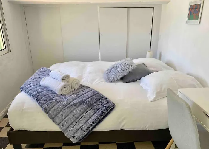 Capodanna, Au Coeur De La Vieille Ville, Maison De Village Avec Magnifique Vue Sur La Tatil Evi Menton