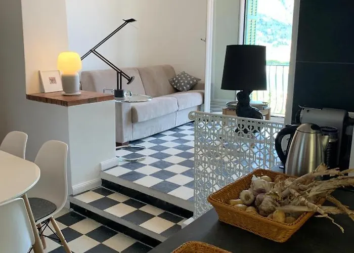 Capodanna, Au Coeur De La Vieille Ville, Maison De Village Avec Magnifique Vue Sur La Сasa de vacaciones Menton