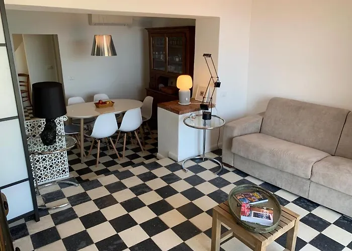 Capodanna, Au Coeur De La Vieille Ville, Maison De Village Avec Magnifique Vue Sur La * Menton