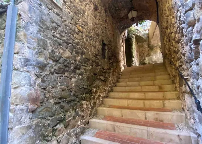 Capodanna, Au Coeur De La Vieille Ville, Maison De Village Avec Magnifique Vue Sur La Tatil Evi