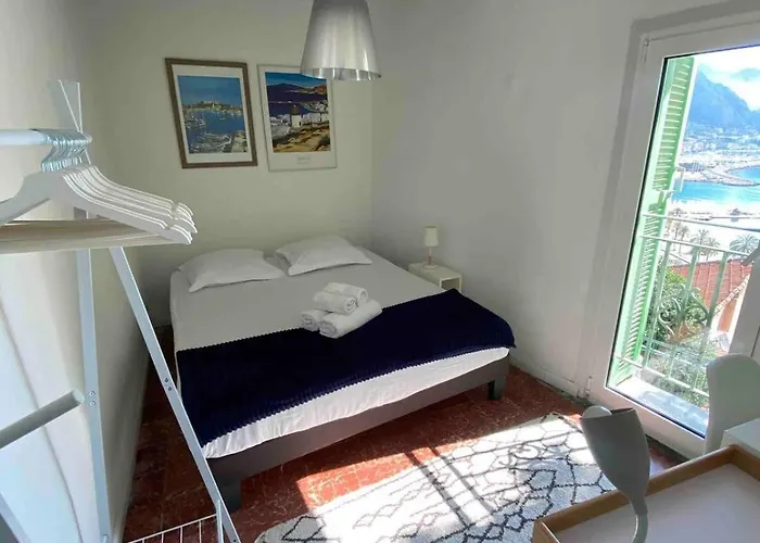 Сasa de vacaciones Capodanna, Au Coeur De La Vieille Ville, Maison De Village Avec Magnifique Vue Sur La